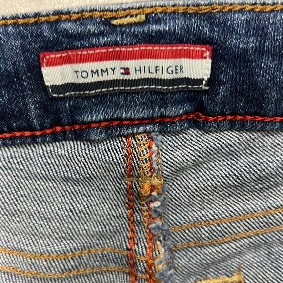 Tommy Hilfiger Bermuda jean shorts,  distressed lines across the front, Sz 0 - Picture 8 of 10